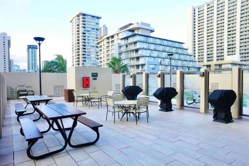 1414- Heart Of Waikiki With Kitchen - Free Parking - City View Хонолулу Екстериор снимка
