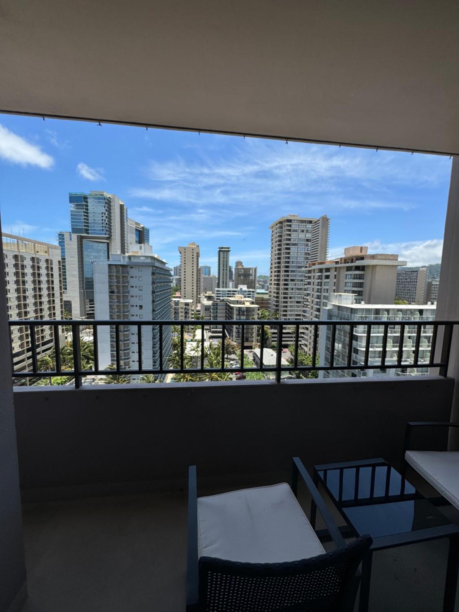 1414- Heart Of Waikiki With Kitchen - Free Parking - City View Хонолулу Екстериор снимка